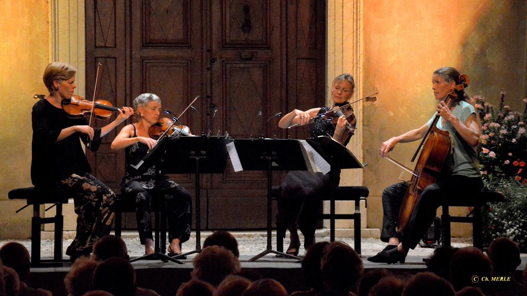 le 8/8/18 Isabelle FAUST et son quatuor dans Schubert (Photo Ch.MERLE)